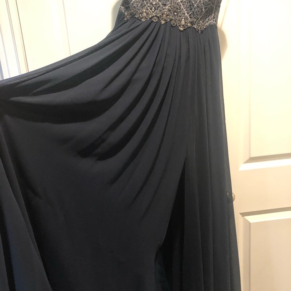Badgley Mischka Navy gown - Picture 4 of 4
